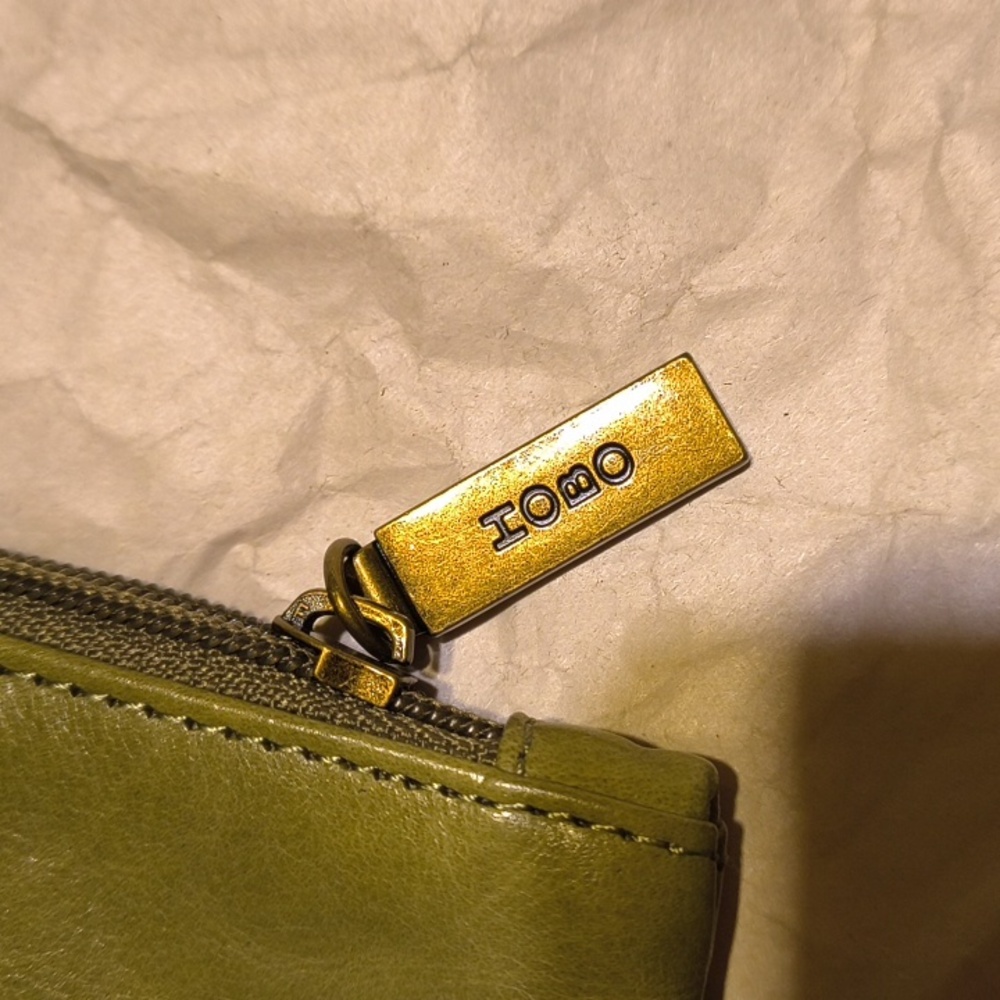 ✨Low Start ✨HOBO Paisley Interior Leather Wristlet - Picture 6 of 6